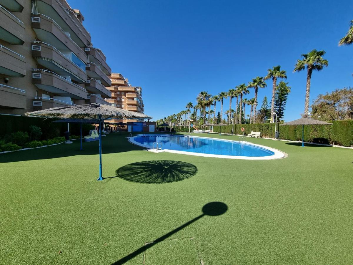 Holiday Primera Linea Magic World Oropesa del Mar Exterior foto